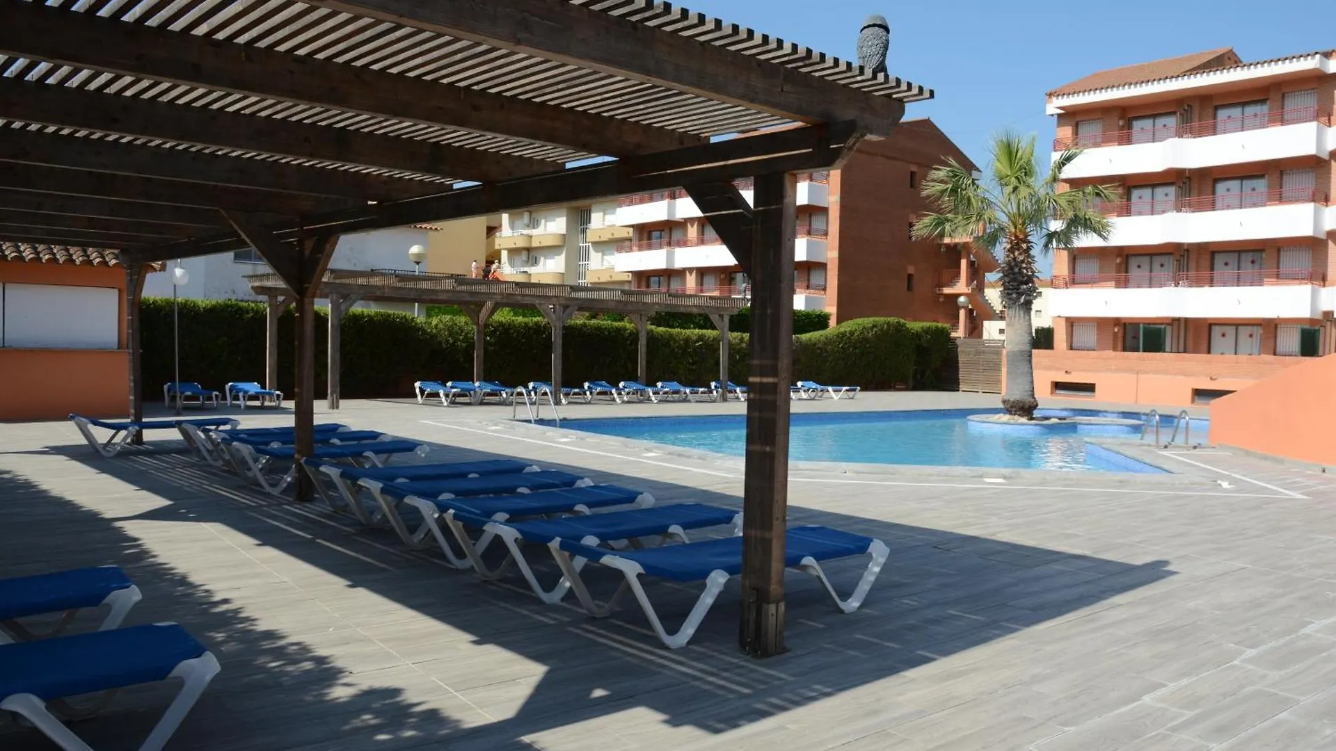 Apartamentos Sa Gavina C Familiares L'Estartit 0*,